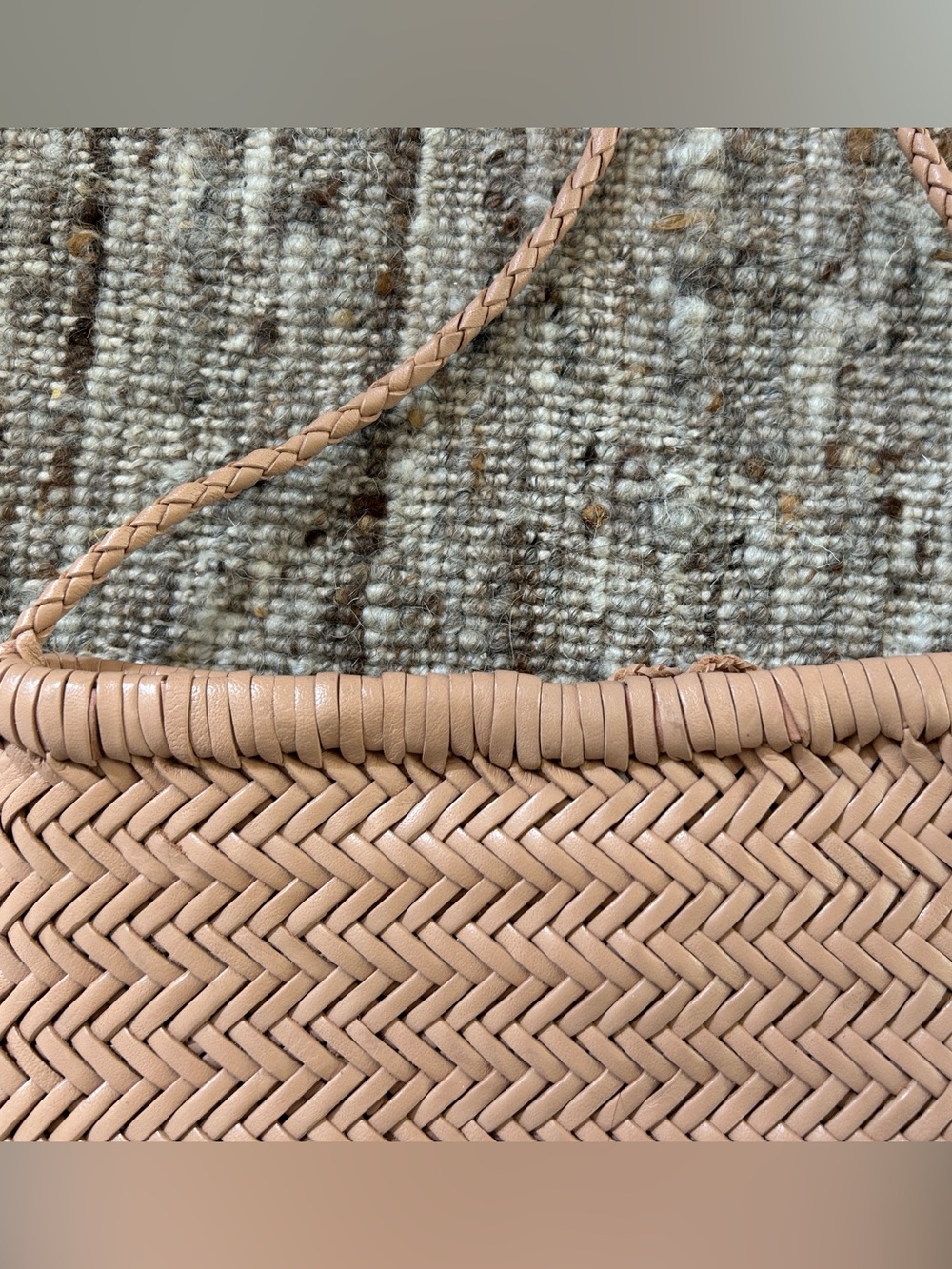 Dragon Diffusion Minsu Crossbody Bag - Natural - Picture 7 of 10